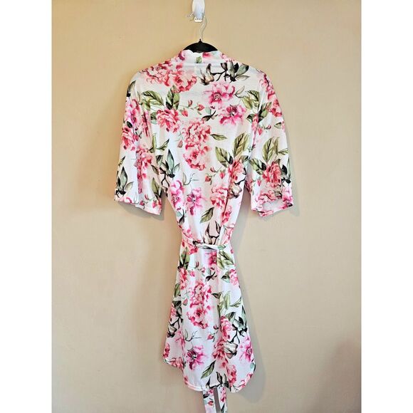 Show Me Your Mumu Robe One Size Brie Rose Bridal Wedding Shower Gift Floral - Picture 3 of 5